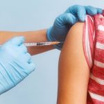 Dose dupla de vacina contra gripe pode reduzir mortes após AVC: entenda o impacto e a importância da prevenção