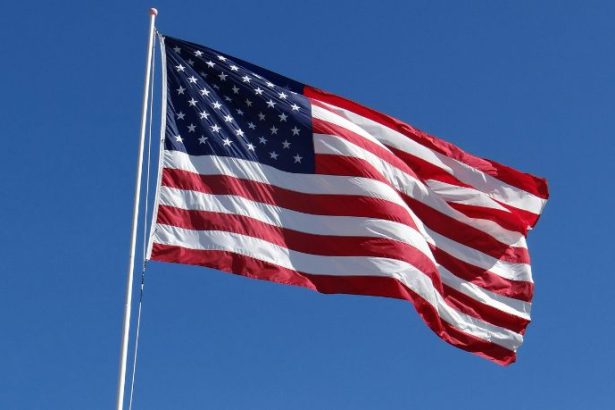 Ataque dos EUA a embarcação no Pacífico reacende debate global sobre segurança marítima e uso da força militar