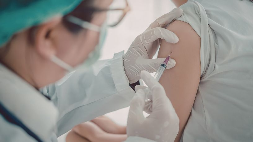 Alta de casos de sarampo e o alerta global da OPAS: por que a vacinação volta ao centro do debate em saúde pública