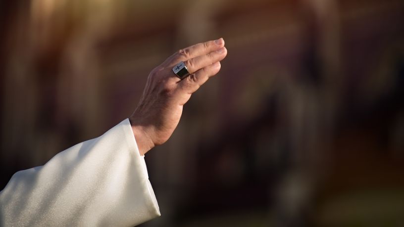 Leão XIV e os gestos proféticos de paz em um mundo em guerra: liderança espiritual e desafios contemporâneos