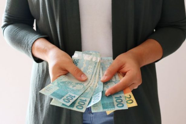 Renda média no Brasil segundo a PNAD Contínua do IBGE revela desafios estruturais do mercado de trabalho